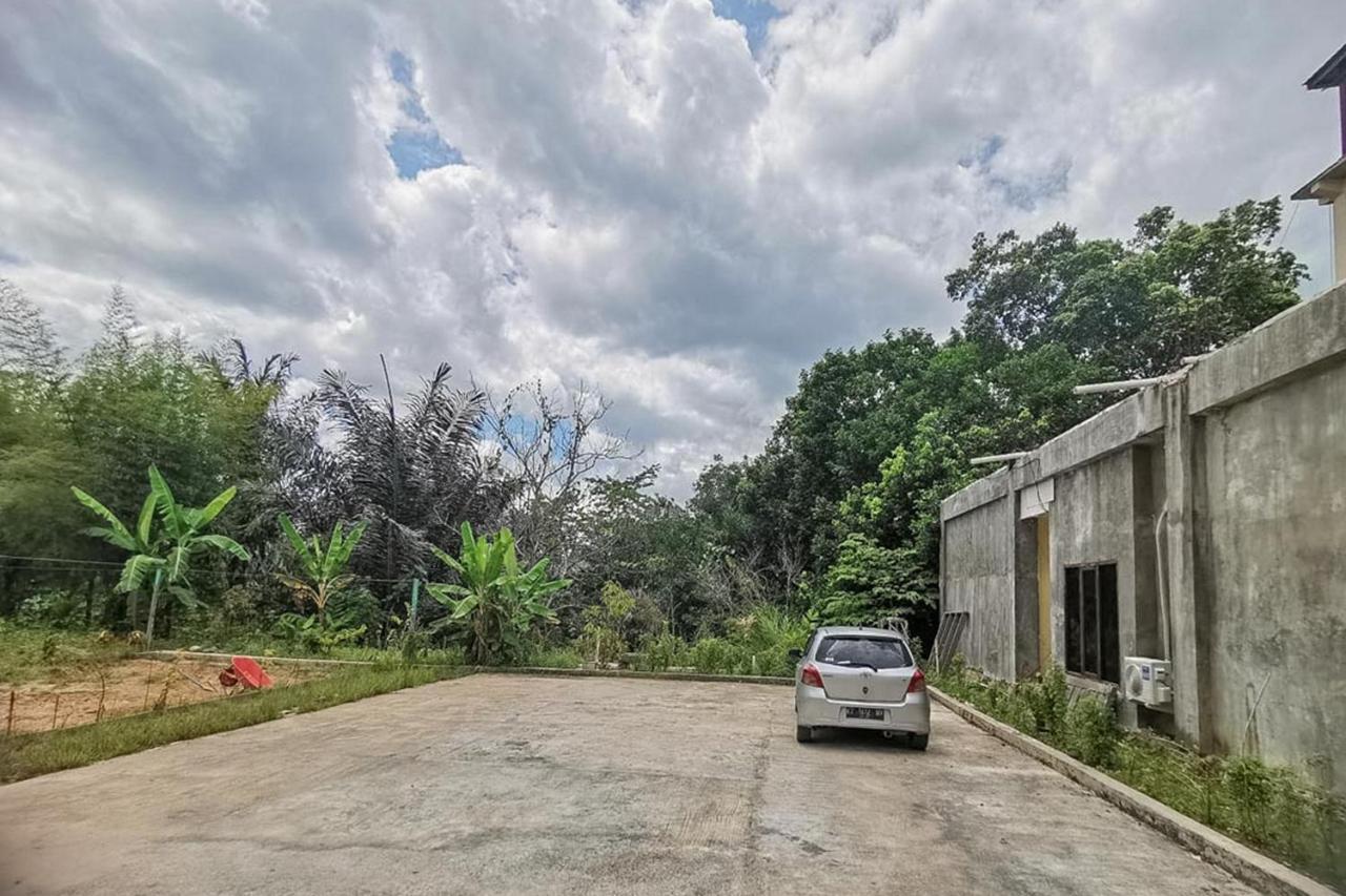 Reddoorz Near Kantor Walikota Bontang Nyerakat Екстер'єр фото